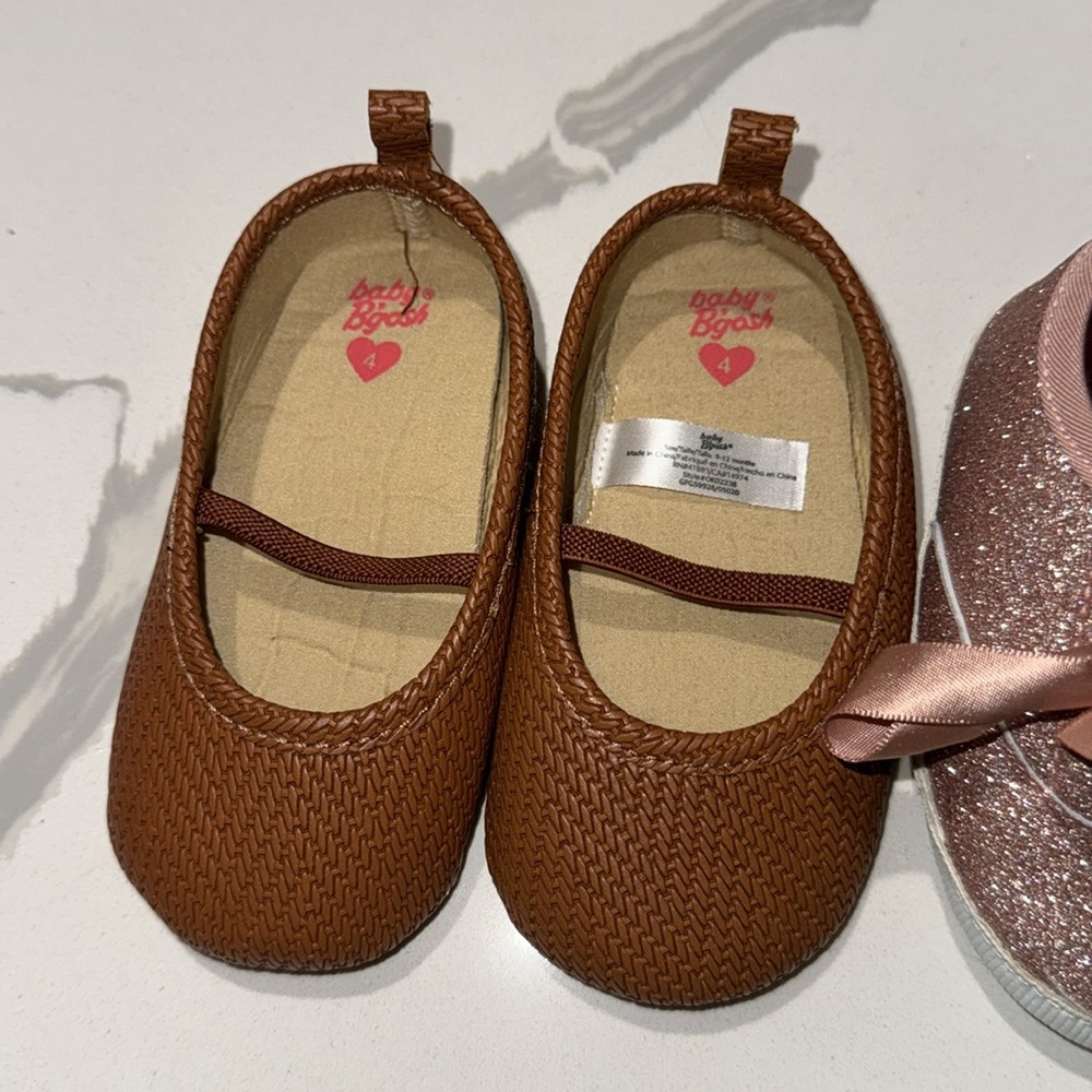 Two Pair Girls Baby Toddler Osh Kosh Soft Shoes 4 - Picture 3 of 5